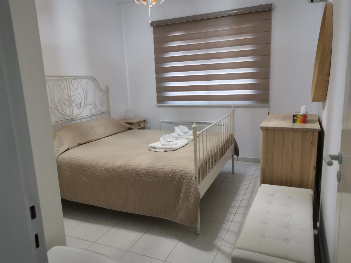 Iris Village, Near Kings Avenue Mall - By Imh Travel & Tours Pafos Exterior foto