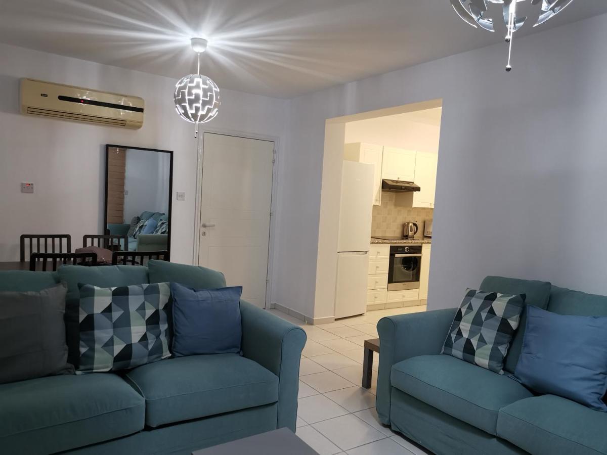 Iris Village, Near Kings Avenue Mall - By Imh Travel & Tours Pafos Exterior foto