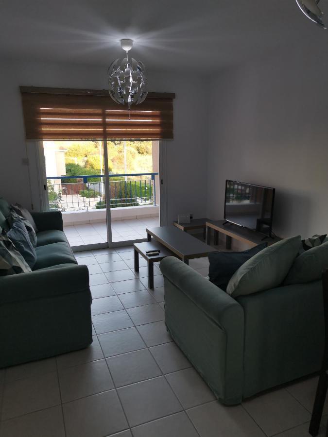 Iris Village, Near Kings Avenue Mall - By Imh Travel & Tours Pafos Exterior foto
